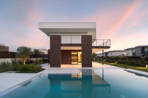 Property building, Swimming pool