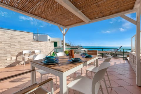 Patio, Balcony/Terrace, Dining area