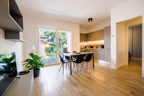 Kitchen or kitchenette, Living room, Seating area