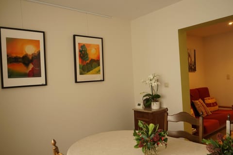 Communal lounge/ TV room, Decorative detail, Dining area