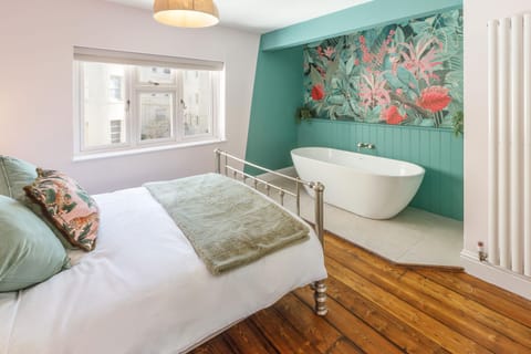 Bed, Bathroom, Bedroom