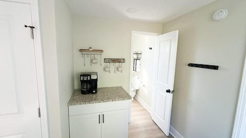 1 Bedroom Downtown Apartment Apartment in Andrews