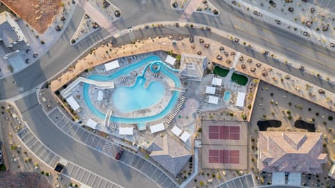 Pool view, Swimming pool