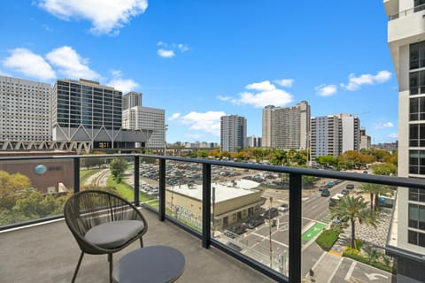 Balcony/Terrace, City view