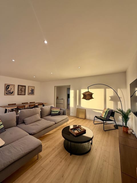 Living room, Dinner