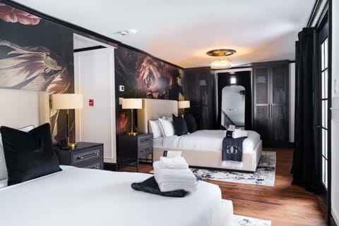 Garden Gables Hotel in Lenox