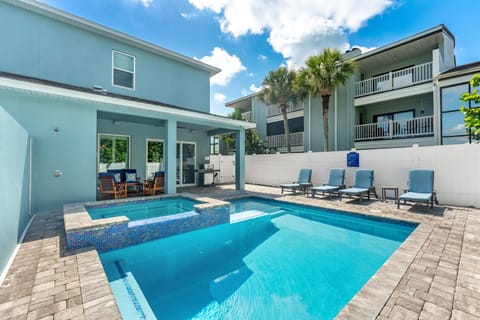Patio, Day, Hot Tub, Pool view, Swimming pool, Swimming pool, sunbed