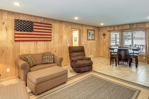 Waterfront Leech Lake Cabin with Boat Dock and Lift Cabin in Leech Lake