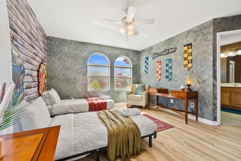 Spacious BellaVida Resort Pool Home House in Lake Berkley