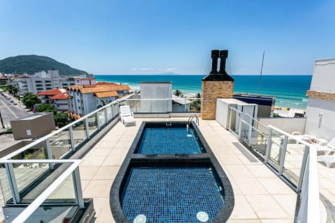 Day, View (from property/room), Balcony/Terrace, Pool view, Swimming pool, sunbed