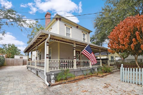 Property building, Day