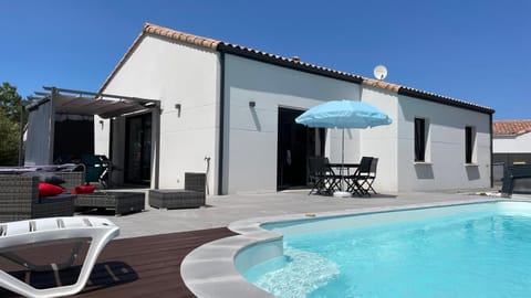 Garden, Swimming pool