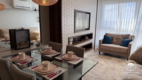 Dining area, Dinner