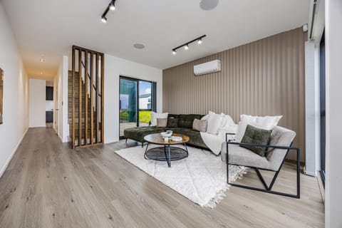 Living room, air conditioner