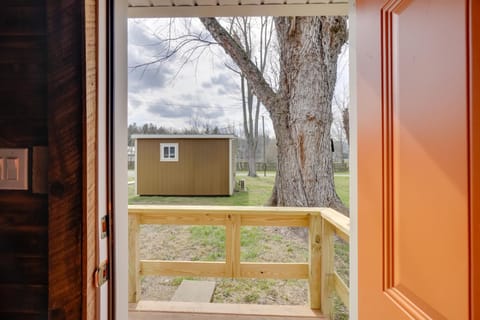 2 Mi to Natl Park Riverside Smoky Mtn Cabin! Cabin in Townsend