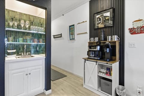 Kitchen or kitchenette, kitchen