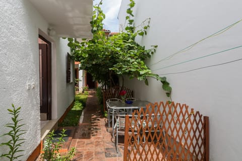 Balcony/Terrace, children, Family