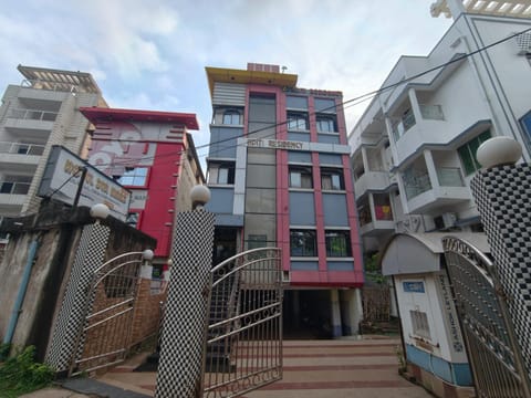 Property building, Day, Neighbourhood, Street view