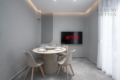TV and multimedia, Dining area