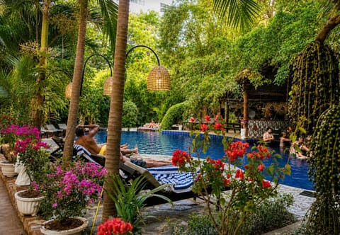 Swimming pool