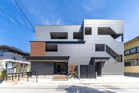 Property building, Day
