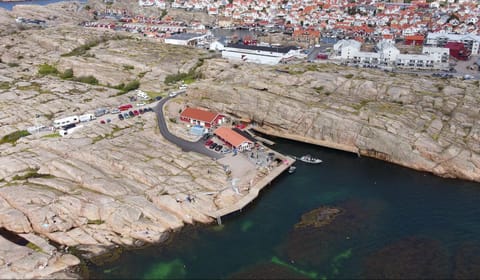 Natural landscape, Bird's eye view, Mountain view, Sea view, Location