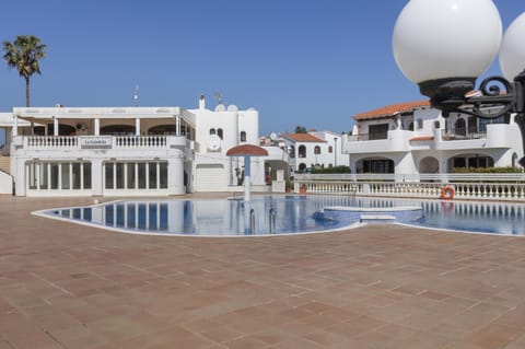 Property building, Swimming pool