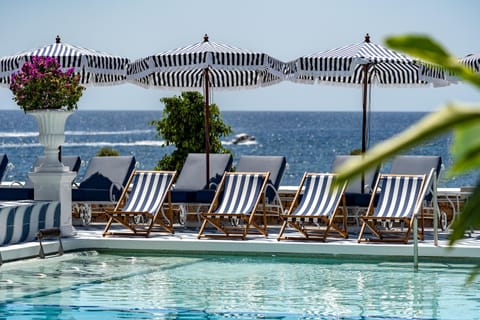 Sea view, Swimming pool, sunbed