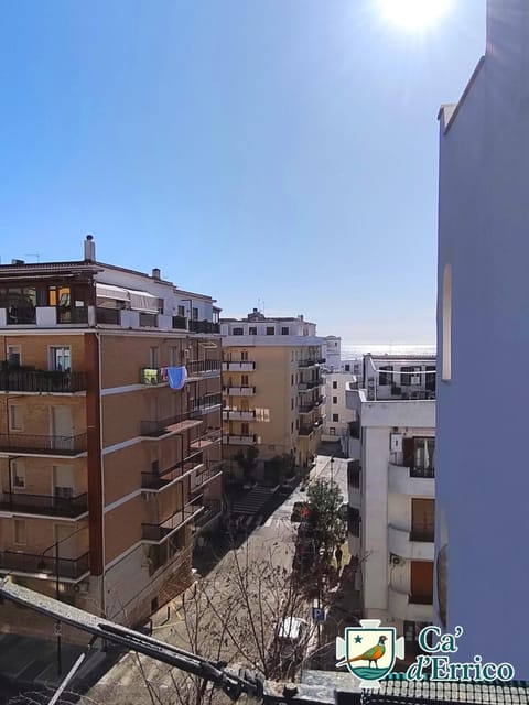 Nearby landmark, Spring, Summer, View (from property/room), Balcony/Terrace, Beach, City view, Landmark view, Sea view, Street view, internet