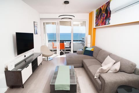 TV and multimedia, Living room, Sea view, Sunrise