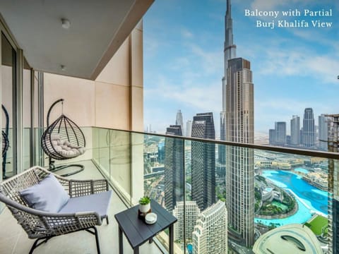 View (from property/room), Balcony/Terrace, City view