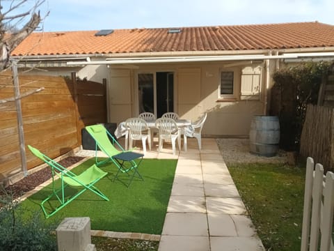 Patio, Garden, Garden, Balcony/Terrace, Balcony/Terrace