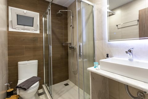 Breeze Apartments Megara - Pulse Suite Bed and Breakfast in Euboea