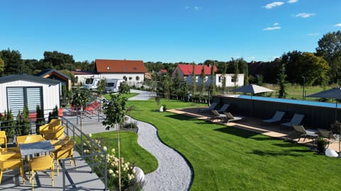 Garden, Swimming pool