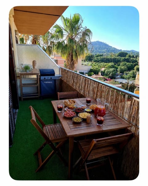 Balcony/Terrace, Food and drinks, Mountain view