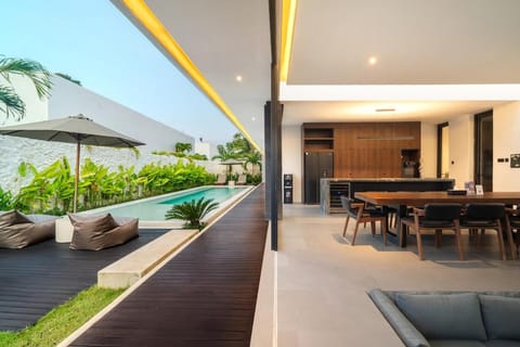 Property building, Dining area, Swimming pool