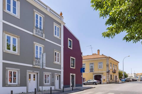 Property building, Location