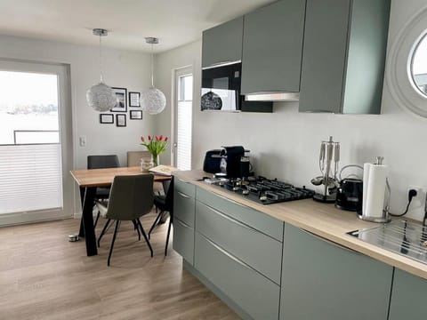 Hausboot Aurora Heiligenhafen House in Heiligenhafen