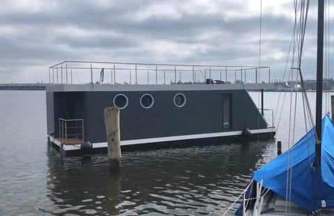 Hausboot Aurora Heiligenhafen House in Heiligenhafen