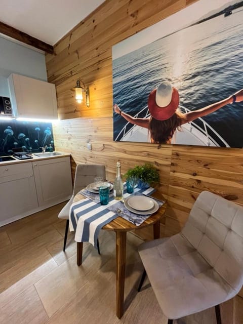 Kitchen or kitchenette, Photo of the whole room