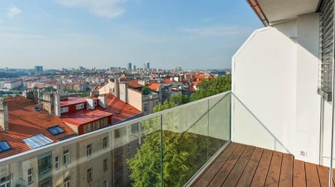 View (from property/room), Balcony/Terrace, City view