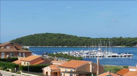 Neighbourhood, Beach, Sea view