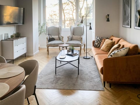 Living room, Dining area, City view, air conditioner