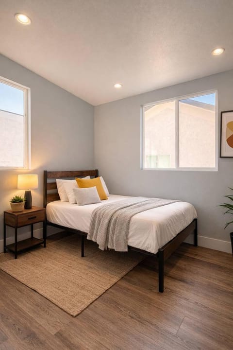 Bed, Bedroom