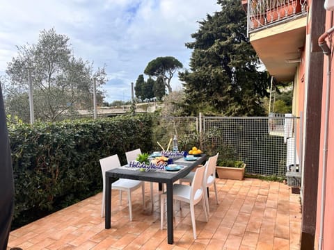Balcony/Terrace, Dining area