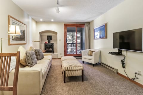 FP219 Foxpine 1Br 2 Ba condo Apartment in Copper Mountain