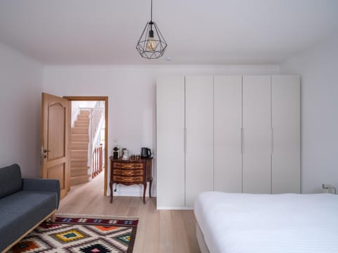 Bed, Living room, Bedroom, wardrobe