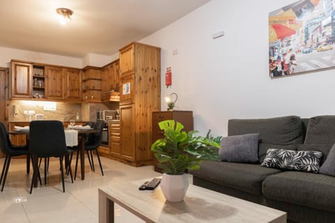 Spring, Winter, Summer, Kitchen or kitchenette, Living room, Dining area, Beach, Autumn, Family, flat iron, heating, internet, air conditioner