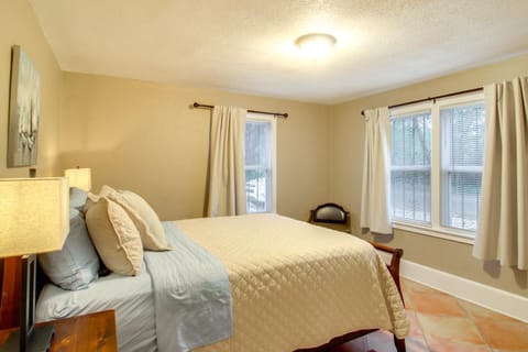 2 Mi to Downtown! Charming Home in Pensacola House in Pensacola