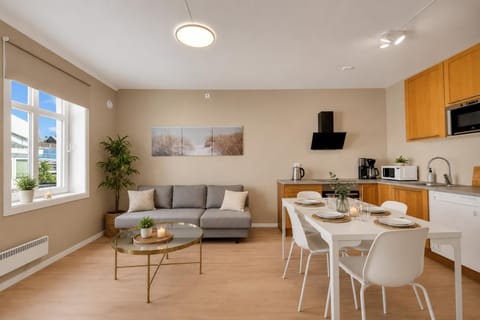 TV and multimedia, Coffee/tea facilities, Living room, dishwasher, microwave, kitchen